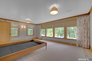 Extraordinary Waterfront Estate. Set on an exceptional 5.5-acre - photo 24