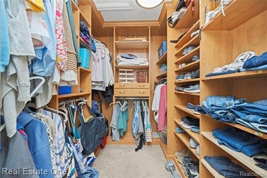 Location, Location, Location!! Beautifully appointed end unit - photo 31