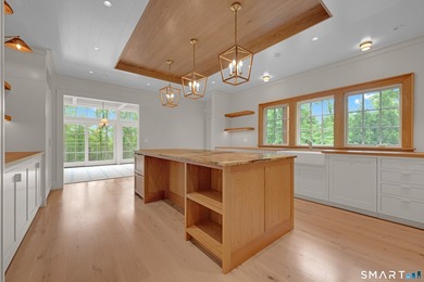 Extraordinary Waterfront Estate. Set on an exceptional 5.5-acre - photo 36