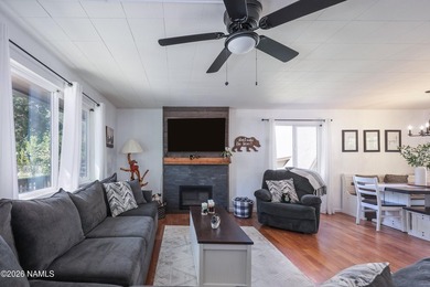 This beautifully updated 3 bedroom 2 bath cabin offers - photo 4