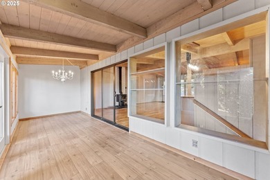 Stunning ocean and mountain views from this desirable home on - photo 7
