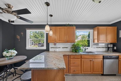 Privacy meets master craftsmanship in this beautifully - photo 11