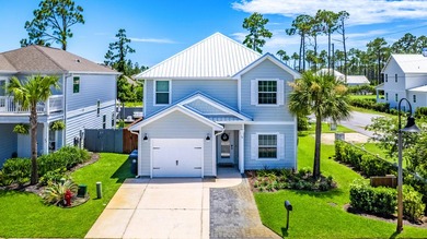 Coastal style and modern upgrades come together beautifully in - photo 2