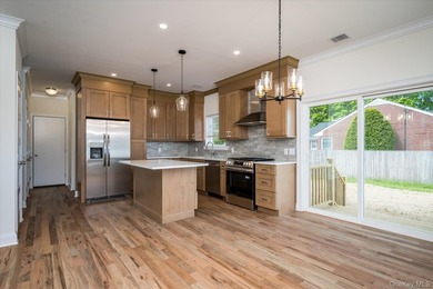 Stunning New Construction Offering Exceptional Craftsmanship & - photo 12