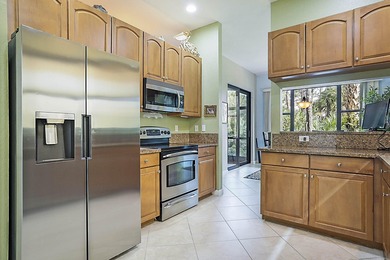 This wonderful 2 story townhouse is in south Stuart off US 1 - photo 12