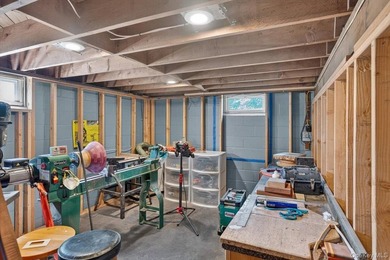 Privacy meets master craftsmanship in this beautifully - photo 15