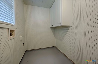 Welcome home to 903 N. Glendale Street in the heart of - photo 15
