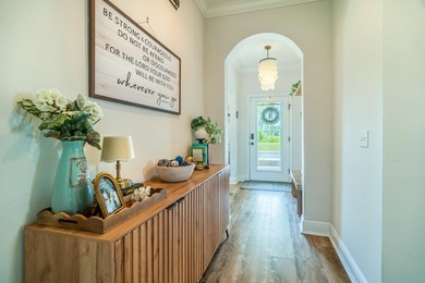 Coastal style and modern upgrades come together beautifully in - photo 10
