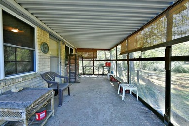 3-bedroom, 3-bath brick home with approximately 2,403 square - photo 22