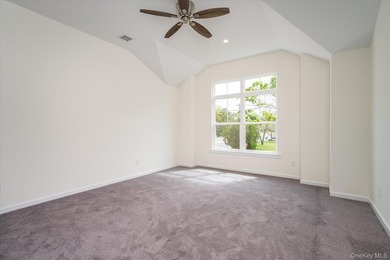 Stunning New Construction Offering Exceptional Craftsmanship & - photo 23