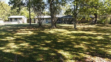 3-bedroom, 3-bath brick home with approximately 2,403 square - photo 24