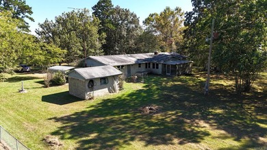 3-bedroom, 3-bath brick home with approximately 2,403 square - photo 29