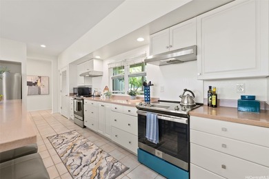 Perched along the Koolau Mountain range in the prestigious - photo 8