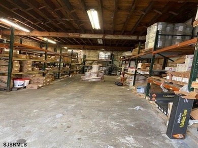 Priced to Sell !. Rare find, 3 story Warehouse in the heart of - photo 10