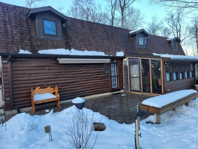 (private lake, pond, creek) Home Sale Pending in Fort Wayne Indiana