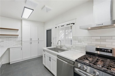 LIVE STEPS FROM THE SAND WHILE 3-UNITS PAY YOUR MORTGAGE! - photo 3