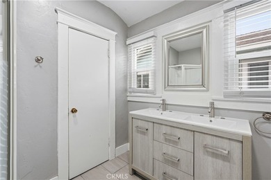LIVE STEPS FROM THE SAND WHILE 3-UNITS PAY YOUR MORTGAGE! - photo 6