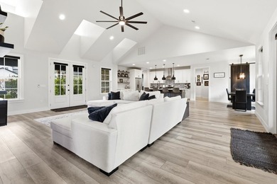 Tucked away on a private cul-de-sac of just six custom homes - photo 6