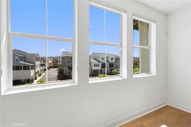 Welcome to this beautifully appointed third-floor, single-level - photo 15
