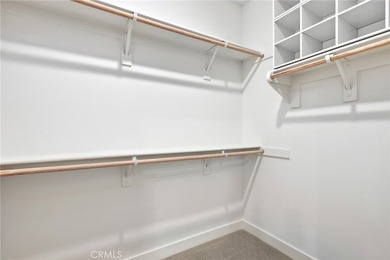 Welcome to this beautifully appointed third-floor, single-level - photo 20