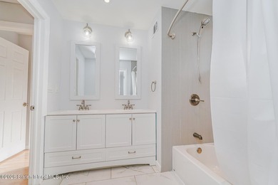 Welcome to The Oaks at Latourette, where comfort and convenience - photo 20