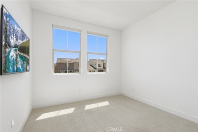 Welcome to this beautifully appointed third-floor, single-level - photo 22