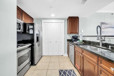 A421 Waterscape- a fantastic spacious 2br/2.5bath super unit - photo 7