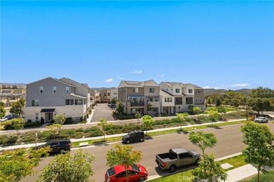 Welcome to this beautifully appointed third-floor, single-level - photo 29