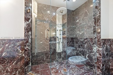 Designer renovated and furnished modern showplace in highly - photo 31