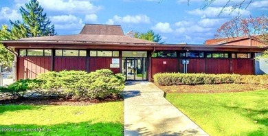 Welcome to The Oaks at Latourette, where comfort and convenience - photo 34