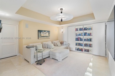 Designer renovated and furnished modern showplace in highly - photo 42