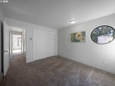 Charming Updated Townhouse in Desirable Harris Heights - Steps - photo 9