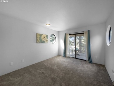 Charming Updated Townhouse in Desirable Harris Heights - Steps - photo 10