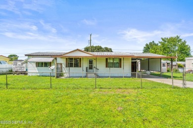 Lake George Home For Sale in Crescent City Florida