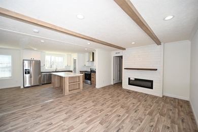 Welcome to this beautiful, brand-new manufactured home featuring - photo 2