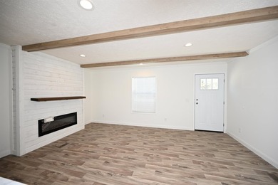 Welcome to this beautiful, brand-new manufactured home featuring - photo 4