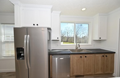 Welcome to this beautiful, brand-new manufactured home featuring - photo 7