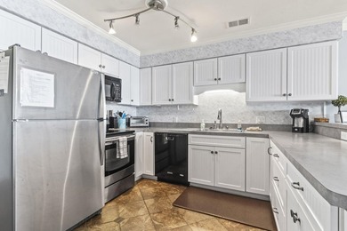 Oceanfront two-bedroom, two-bathroom condo in Sea Shadow in - photo 6