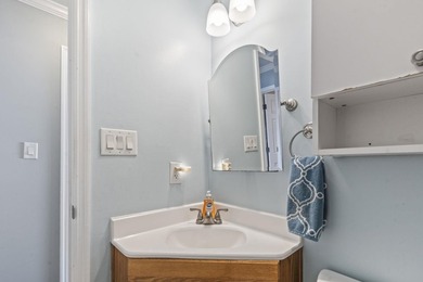 Oceanfront two-bedroom, two-bathroom condo in Sea Shadow in - photo 8