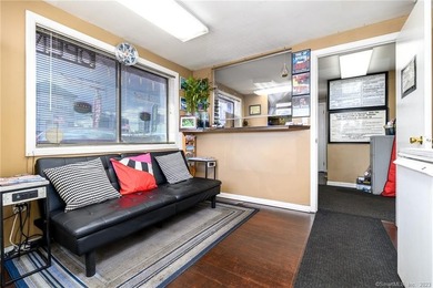 Harbor View Auto Sales LLC presents a strong, well-established - photo 14