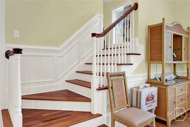 Classic, traditional and complete with elevator. Bamboo wood - photo 15
