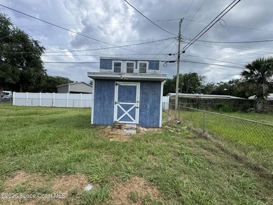 No HOA! Enjoy a light and bright interior with a fully fenced - photo 17