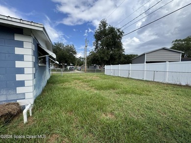No HOA! Enjoy a light and bright interior with a fully fenced - photo 18