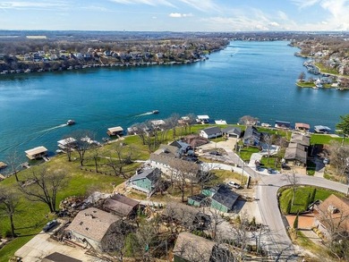 Lake Lotawana Home For Sale in Lake Lotawana Missouri