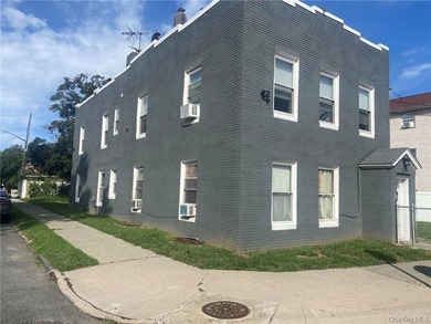 BACK ON THE MARKET AND READY TO SELL!! HUGE Brick corner - photo 2