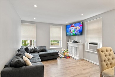 BACK ON THE MARKET AND READY TO SELL!! HUGE Brick corner - photo 6