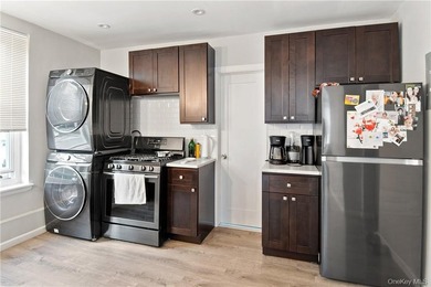 BACK ON THE MARKET AND READY TO SELL!! HUGE Brick corner - photo 8