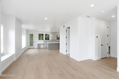 A new benchmark for Provo luxury living is rising just minutes - photo 6