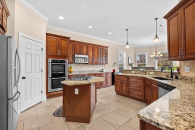 This exceptional 5 bedroom, 4 bath custom home with over 6,000 - photo 7