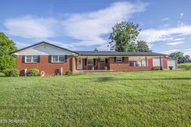 Melton Hill Lake Home For Sale in Clinton Tennessee